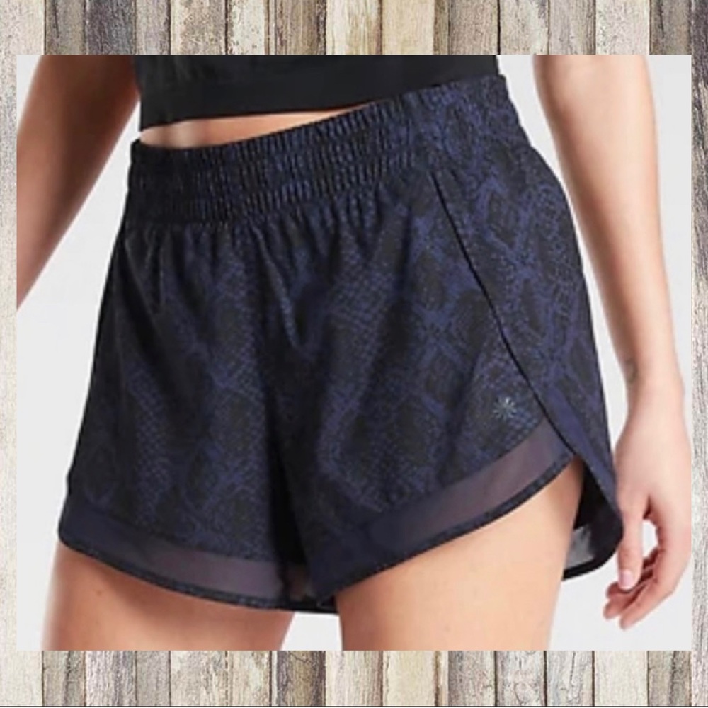 ATHLETA printed mesh racer run short snake print